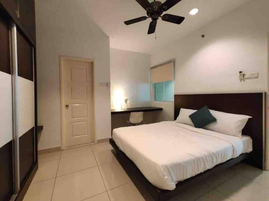 Luxury Seaview Penang Homestay @ Mansion One Gurney Pulau Pinang George Town Dış mekan fotoğraf